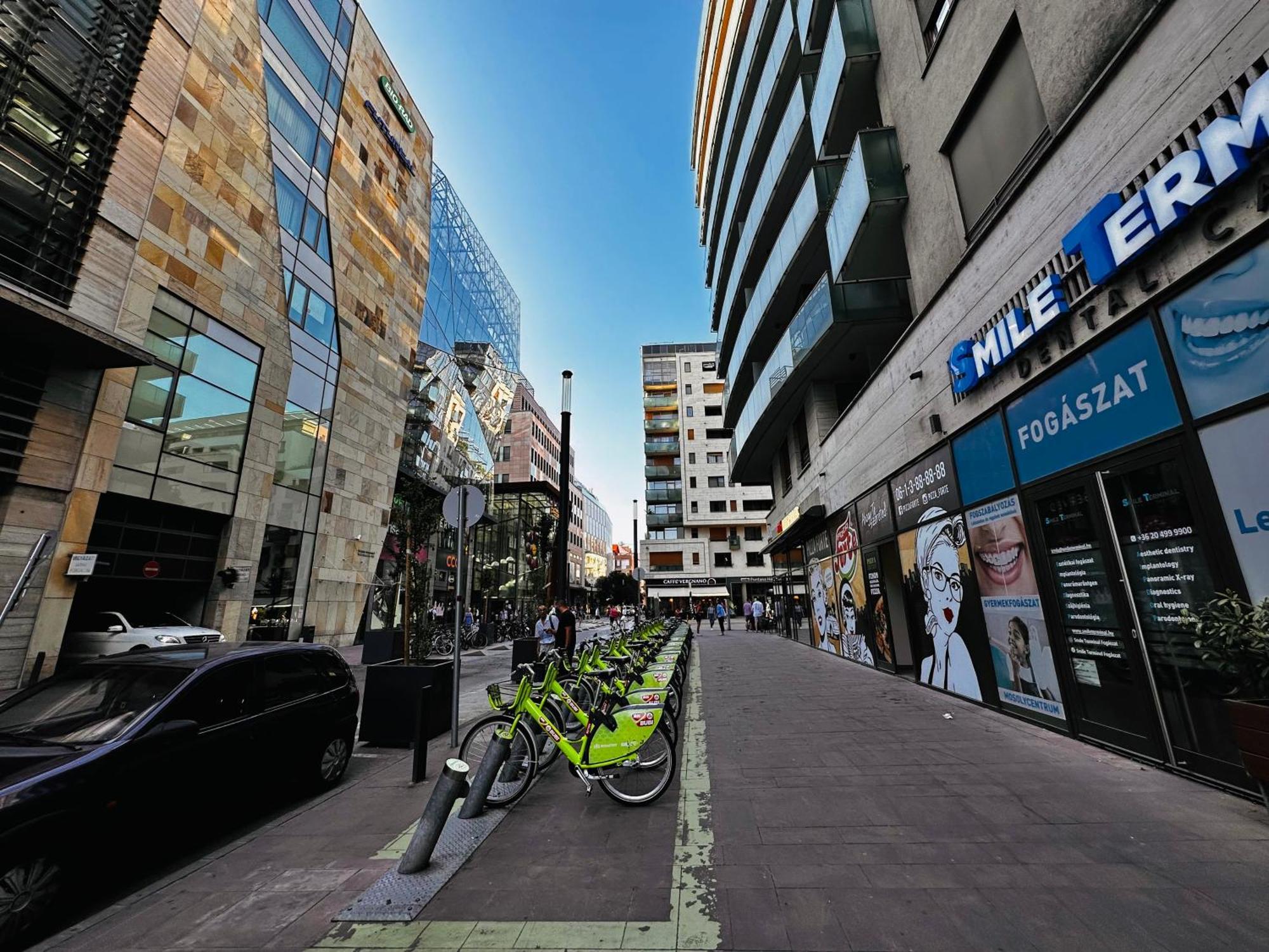 Zoe Apartman Budapest Esterno foto